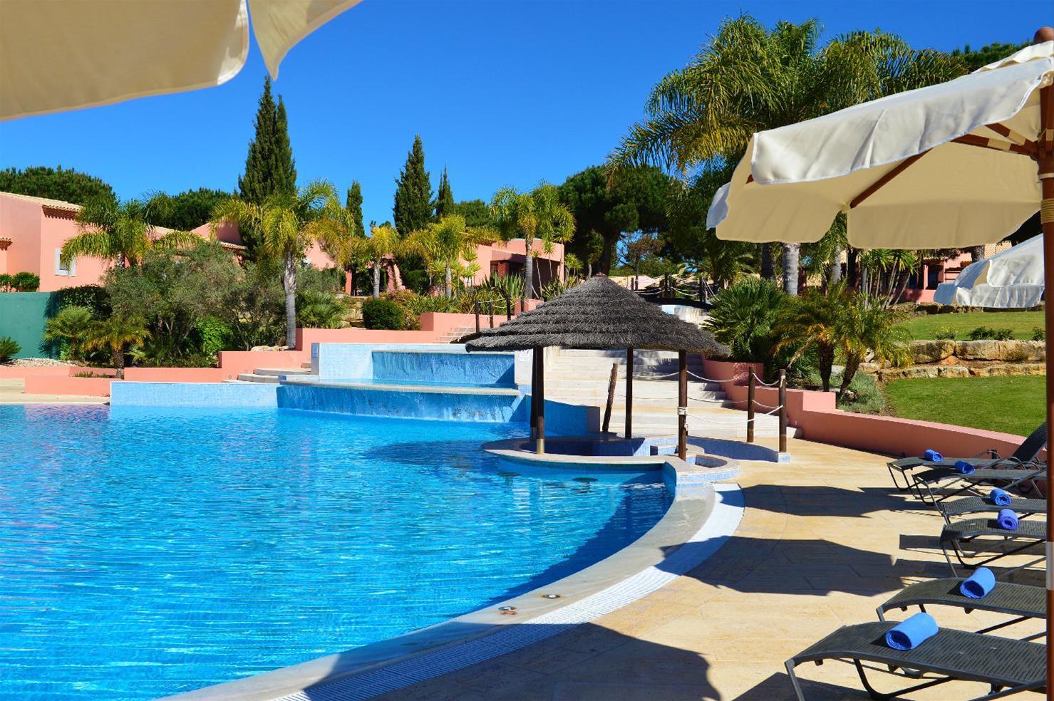 Pestana Vila Sol - Vilamoura Premium Golf Resort Exteriér fotografie A swimming pool at a resort in Portugal