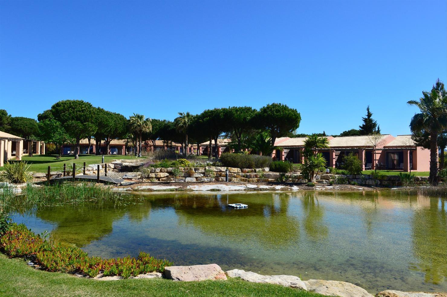 Pestana Vila Sol - Vilamoura Premium Golf Resort Exteriér fotografie The resort's lake